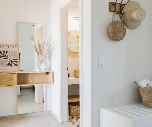 Magnolia Thassos Vilă